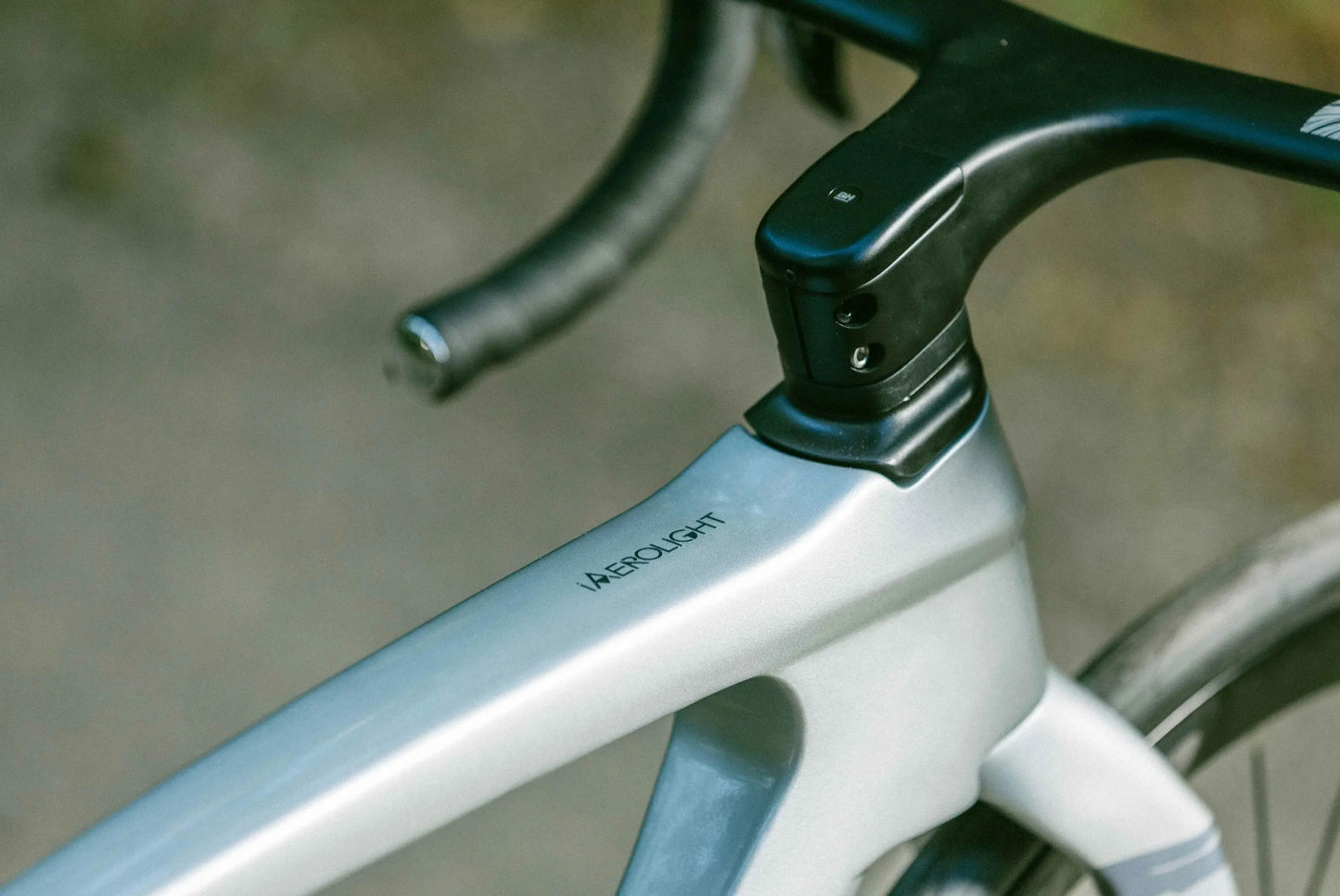 Bicicleta eléctrica de carretera BH Iaerolight 1.7