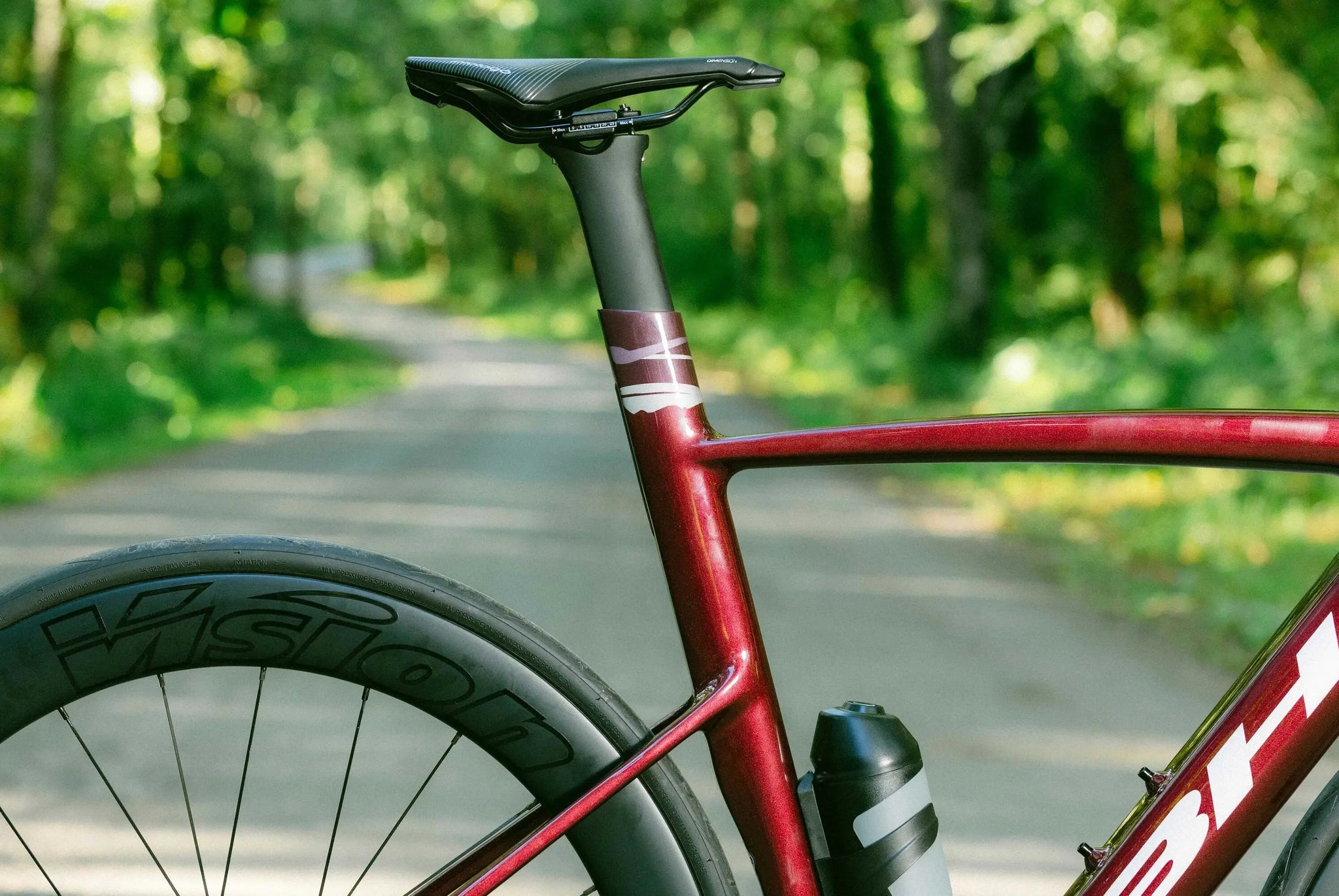 Bicicleta eléctrica de carretera BH Iaerolight 1.9