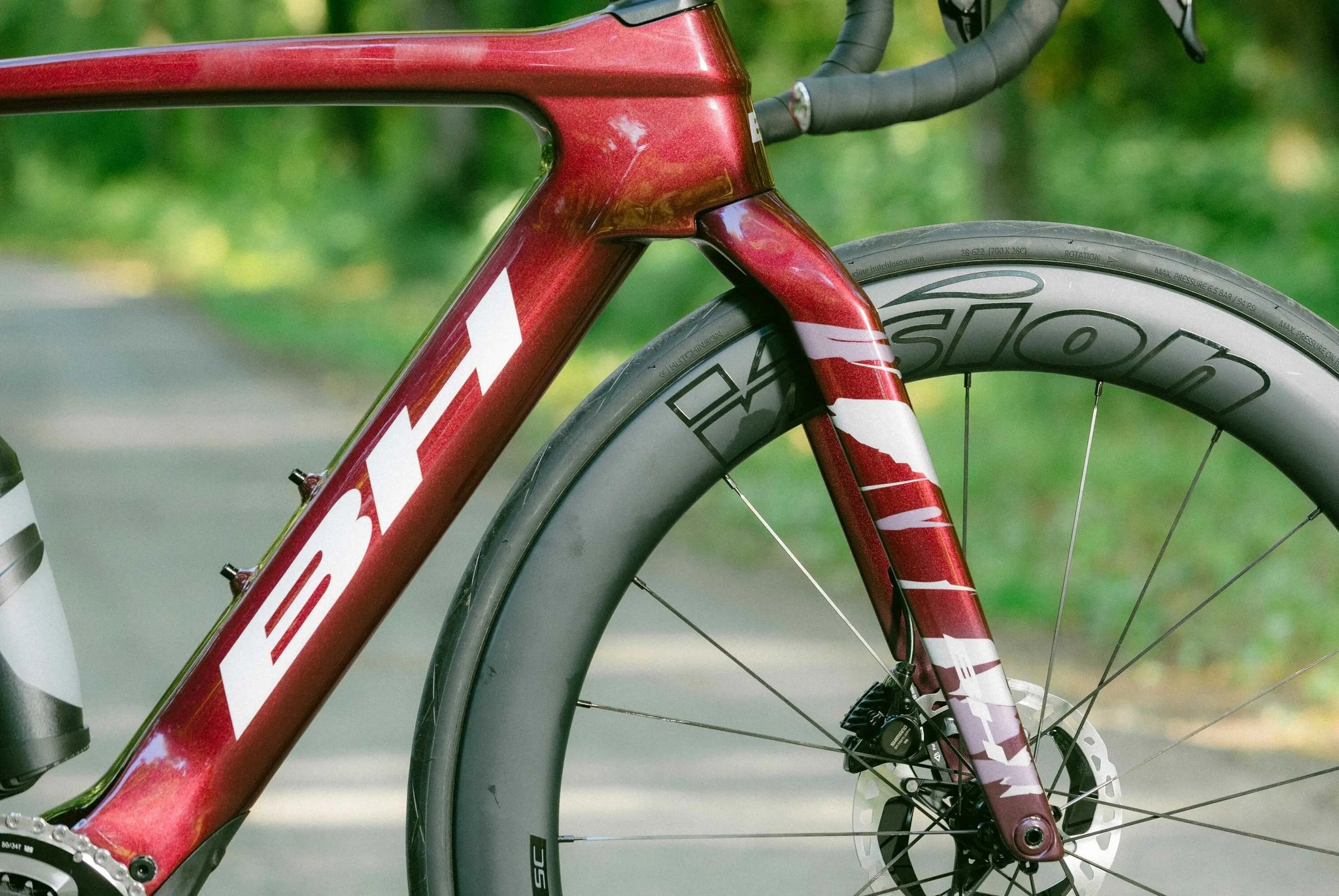 Bicicleta eléctrica de carretera BH Iaerolight 1.9