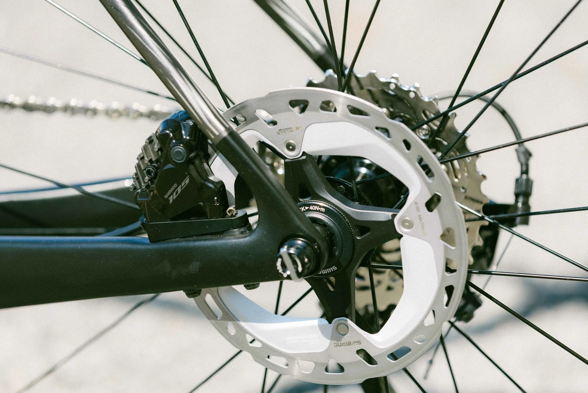 Bicicleta eléctrica de carretera BH IRS1 Carbon 1.4