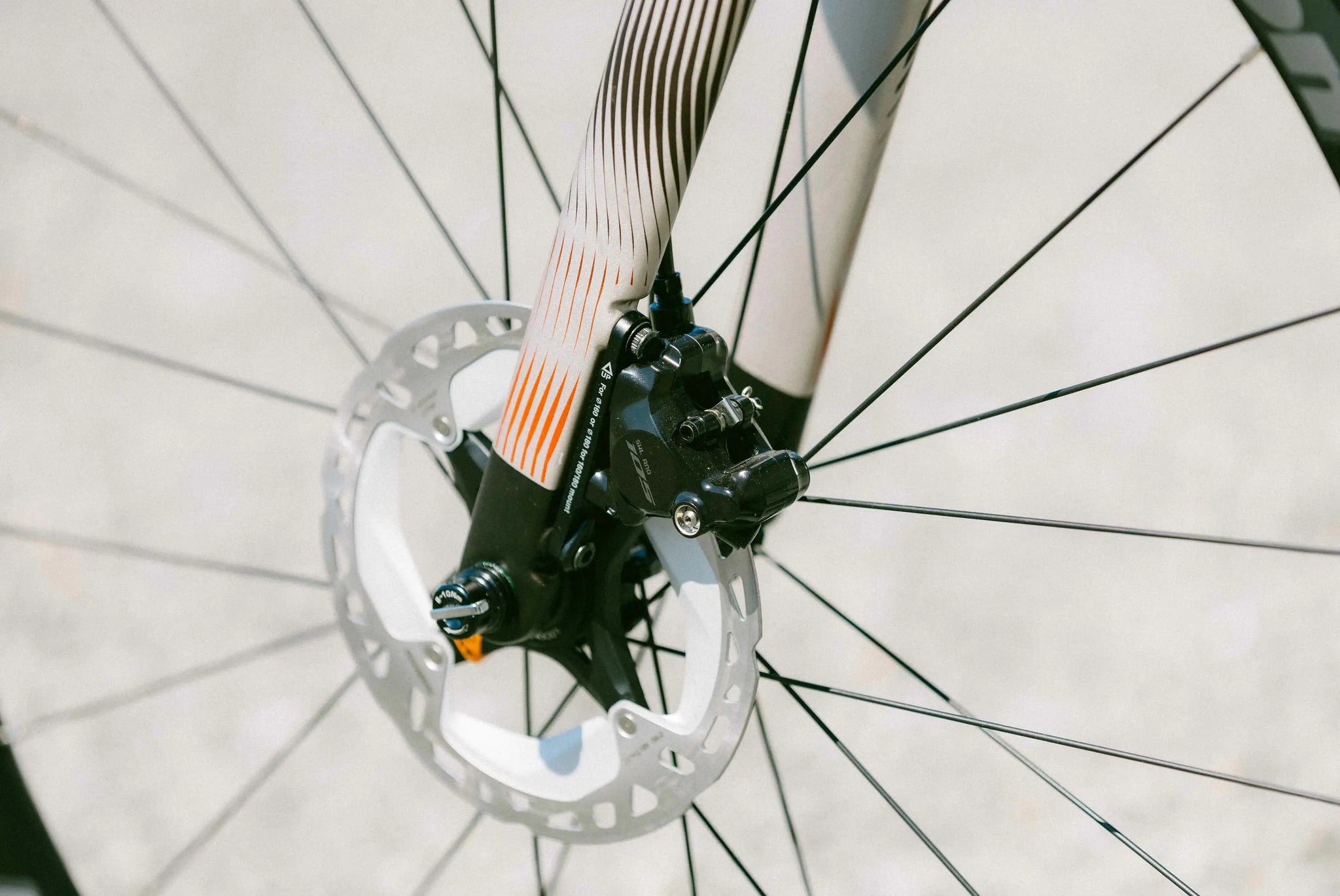 Bicicleta eléctrica de carretera BH IRS1 Carbon 1.5