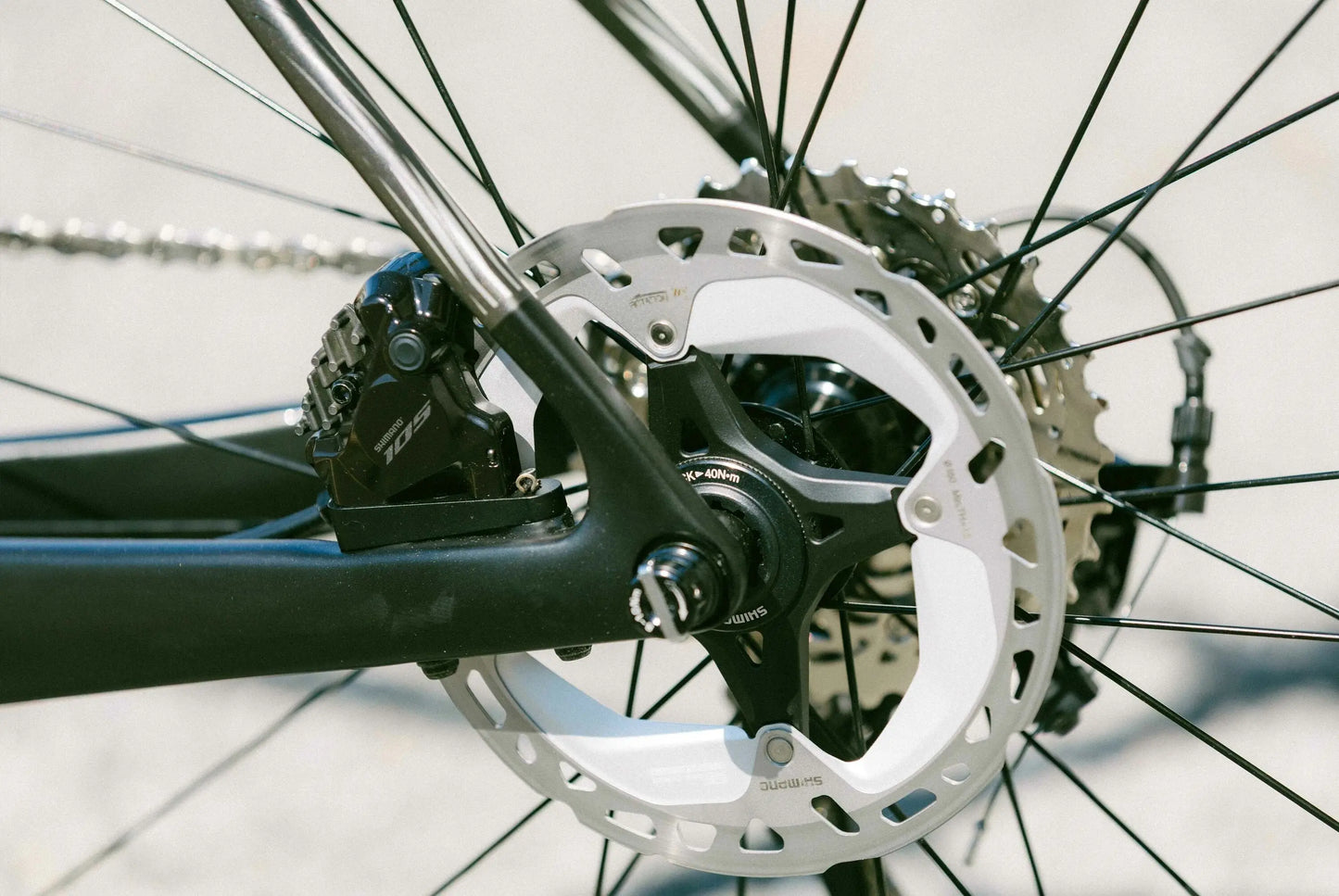 Bicicleta eléctrica de carretera BH IRS1 Carbon 1.6