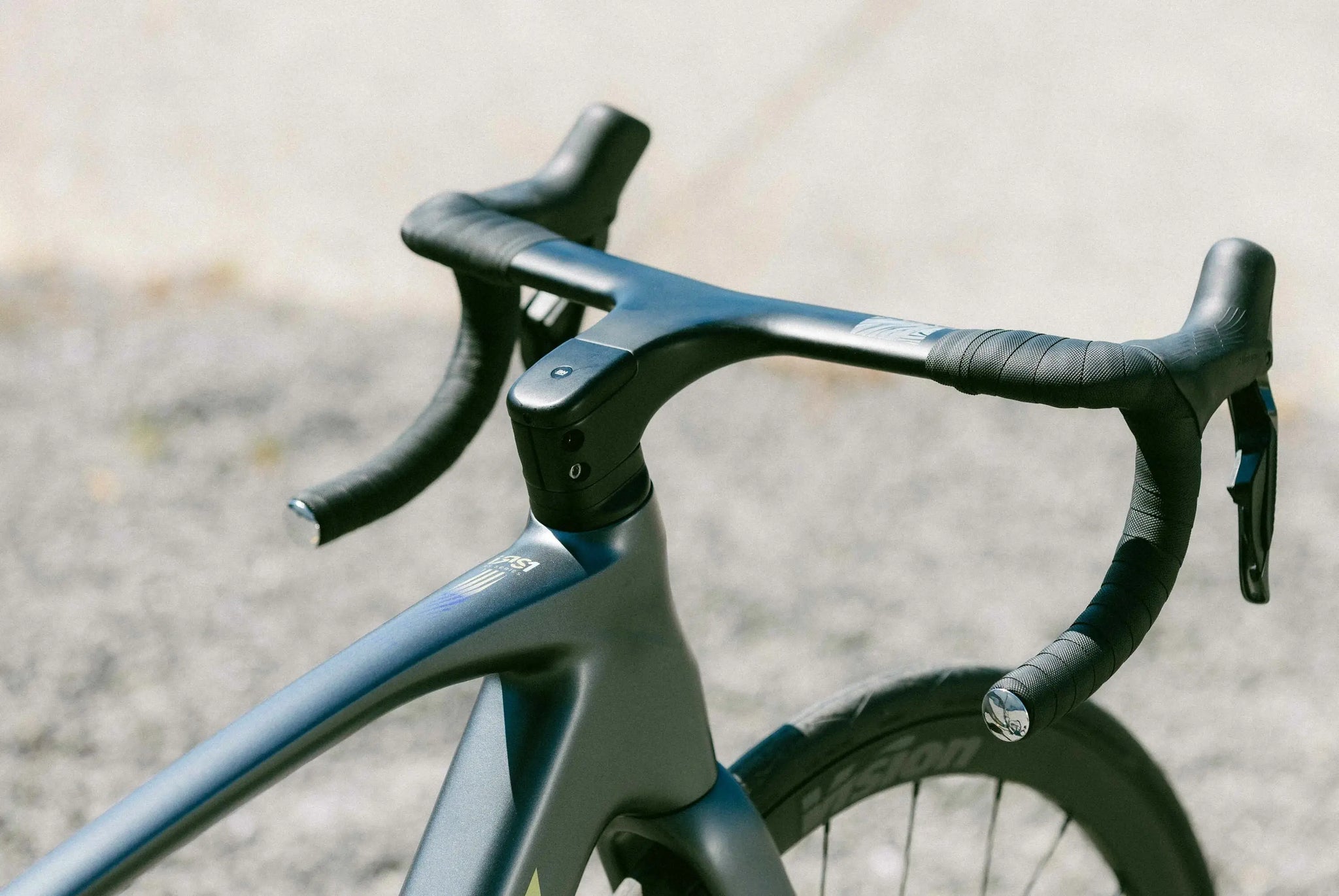 Bicicleta eléctrica de carretera BH IRS1 Carbon 1.6