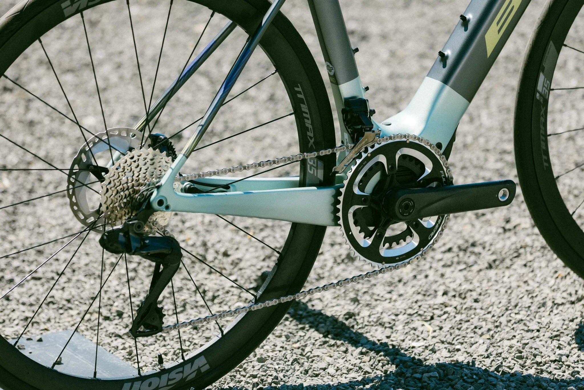 Bicicleta eléctrica de carretera BH IRS1 Carbon 1.6