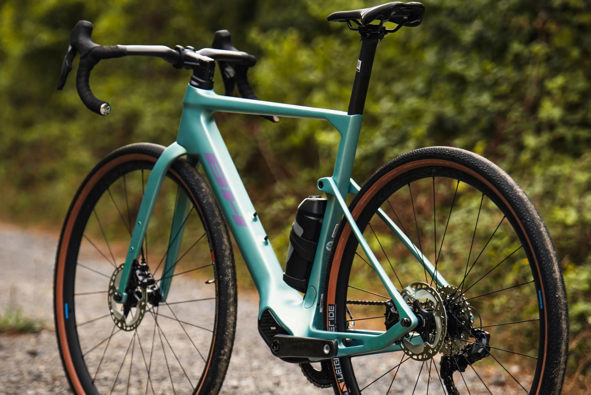 Bicicleta eléctrica gravel BH Igravelx Carbon 2.7