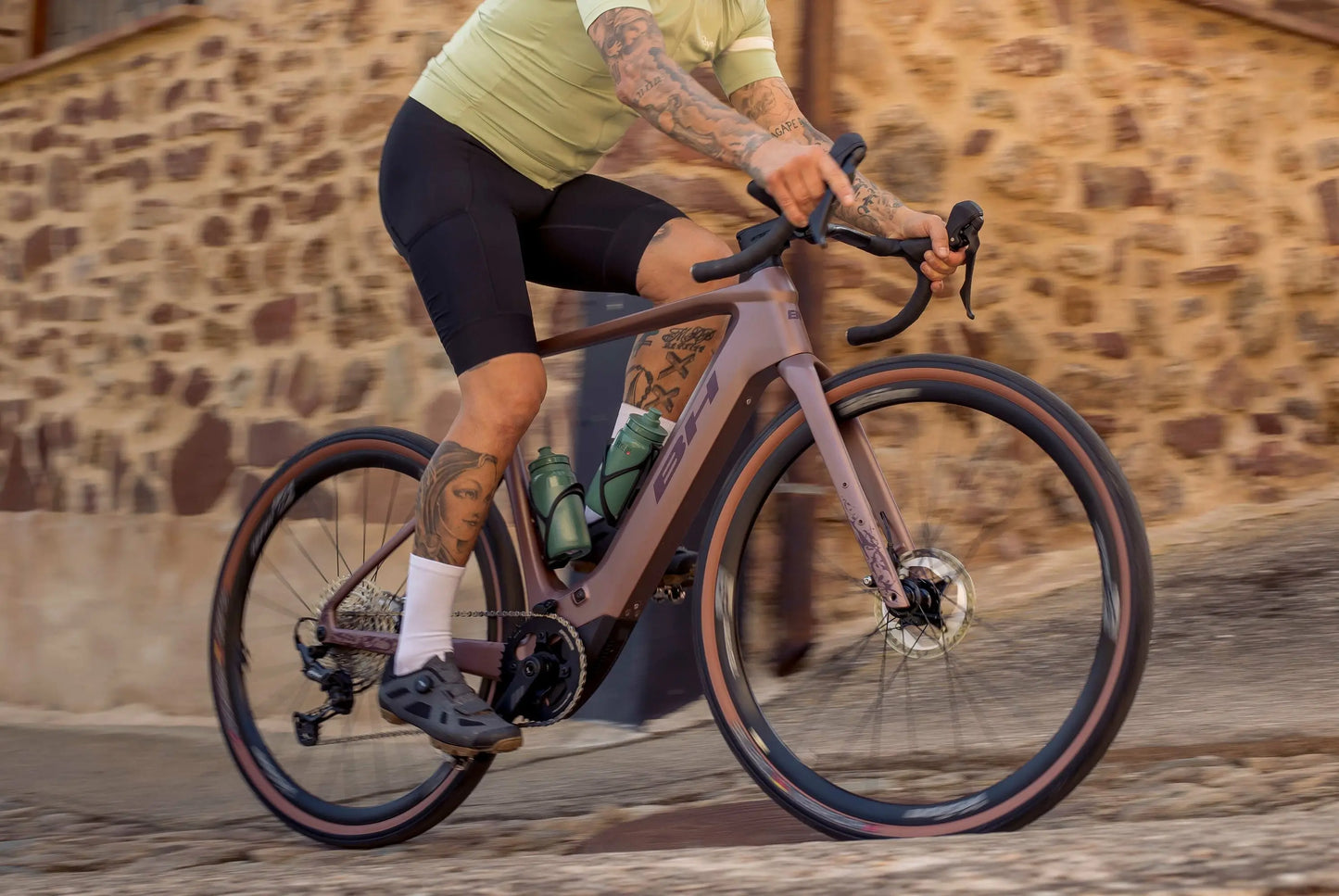 Bicicleta eléctrica gravel BH Igravelx NX Carbon 2.7