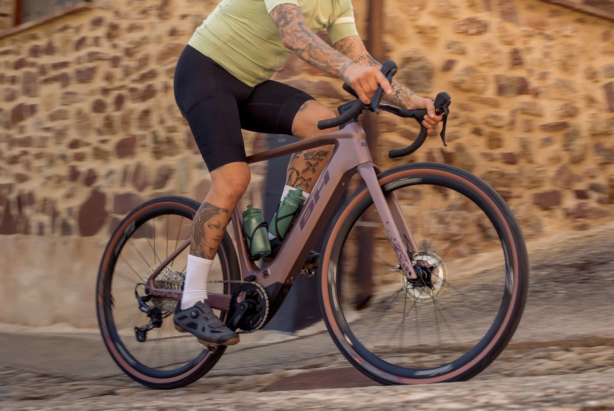 Bicicleta eléctrica gravel BH Igravelx NX Carbon 2.7