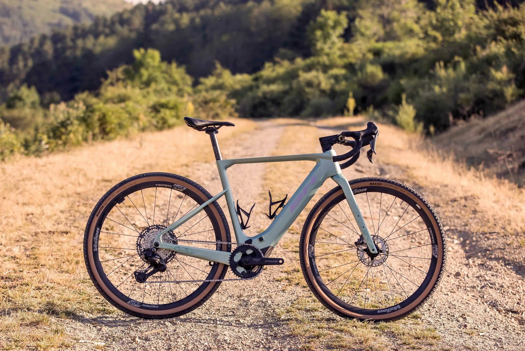 Bicicleta eléctrica gravel BH Igravelx NX Carbon 2.9