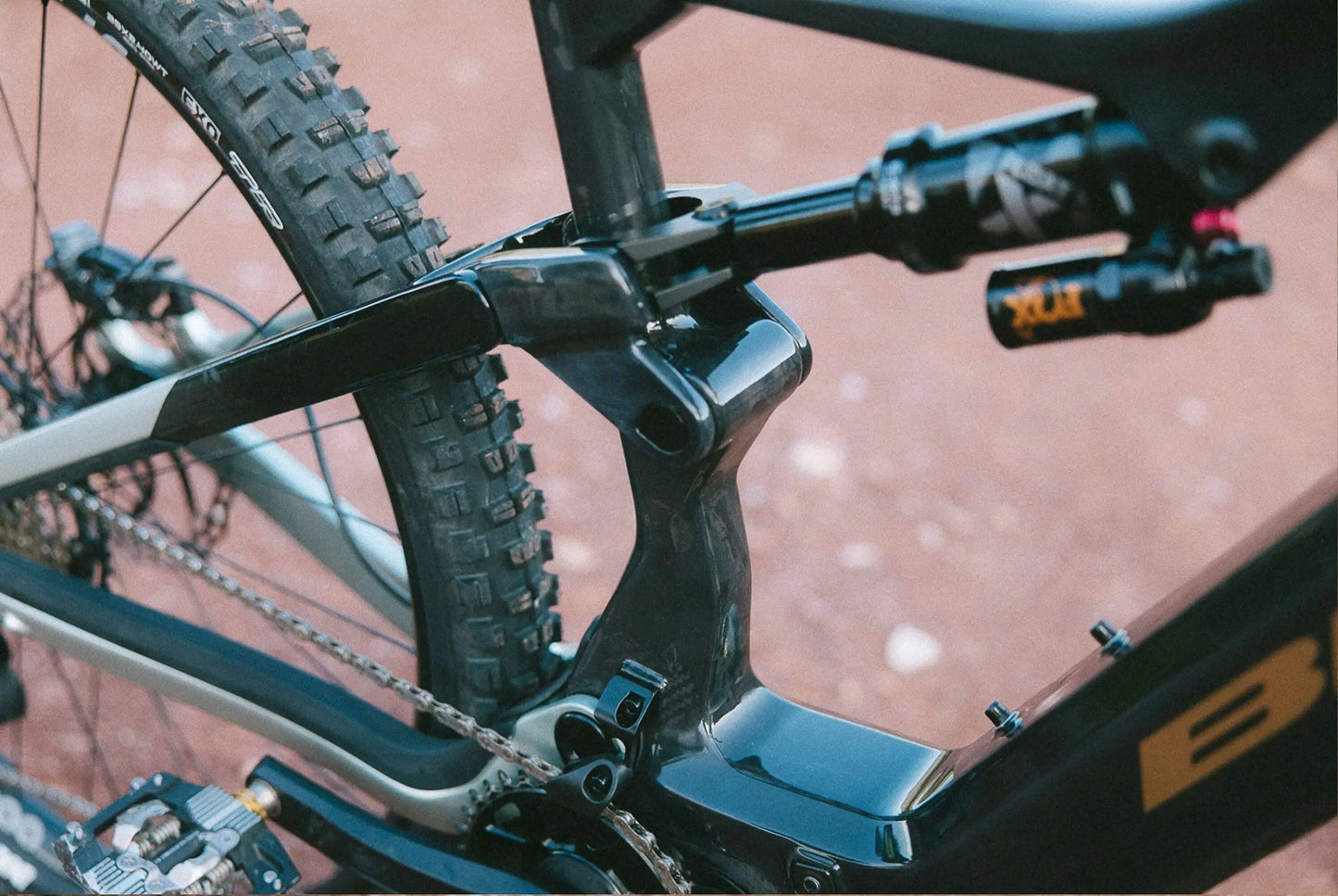 Bicicleta eléctrica MTB Enduro BH Ilynx+ NX Enduro Carbon 9.8
