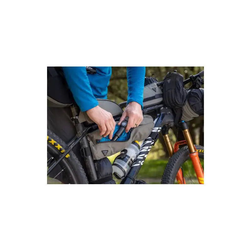 Bolsa De Cuadro Topeak Midloader - Capacidad: 4.5 L - Color: Verde