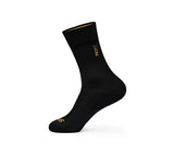 Calcetín ciclismo spiuk profit largo unisex negro con branding dorado y tejido texturizado sutil